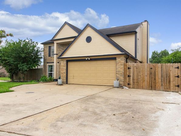 2724 Holly Springs Dr, Pearland, TX 77584