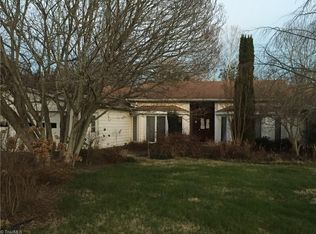 2713 Fairidge Dr, Kernersville, NC 27284