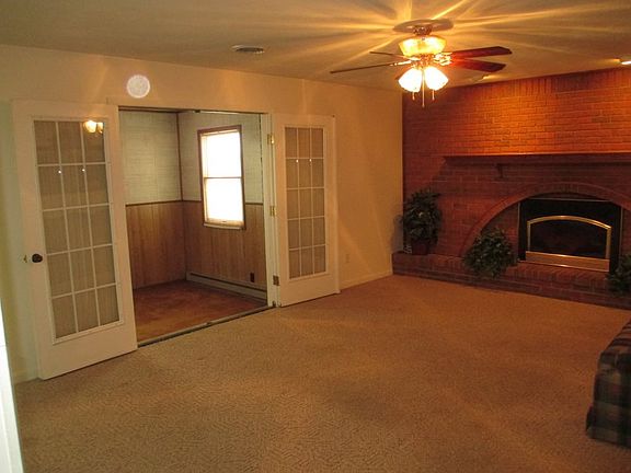 3rd image of 322 Lennox Ave