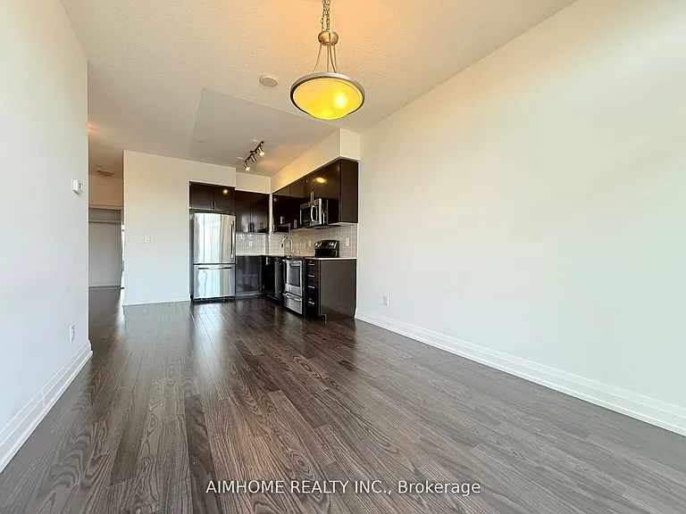 7165 Yonge St #319 — Photo 11
