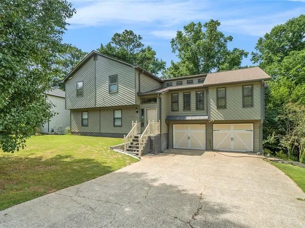 1105 Tom Ln, Marietta, GA 30066