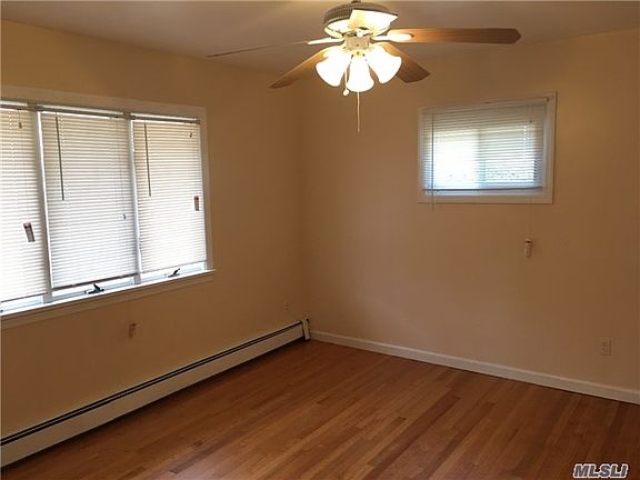 3rd image of 250 Smith Dr N