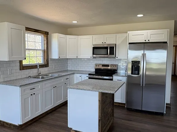 171 Water Tower Ln #C, Seymour, MO 65746