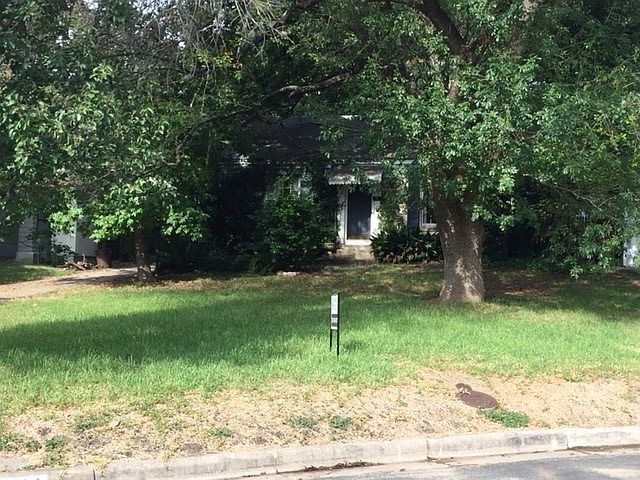 1st image of 1804 Stamford Ln