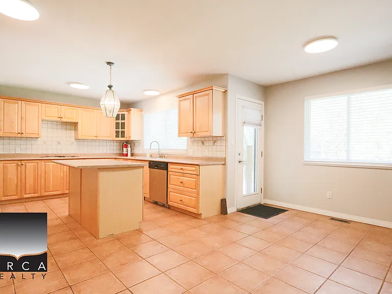 10291 Caithcart Rd — Photo 6
