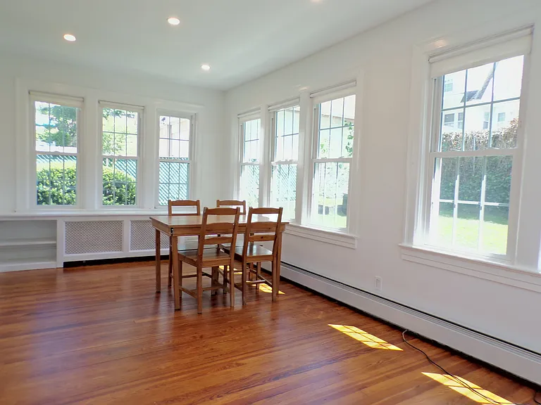 Family / Sun Room