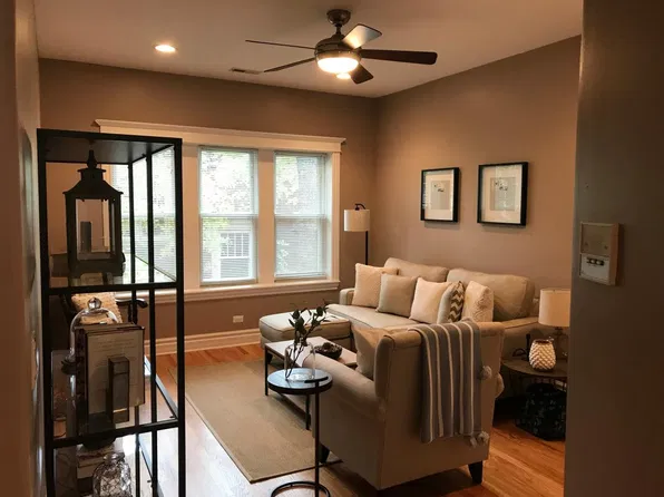 3853 N Kedvale Ave Unit 3B, Chicago, IL 60641