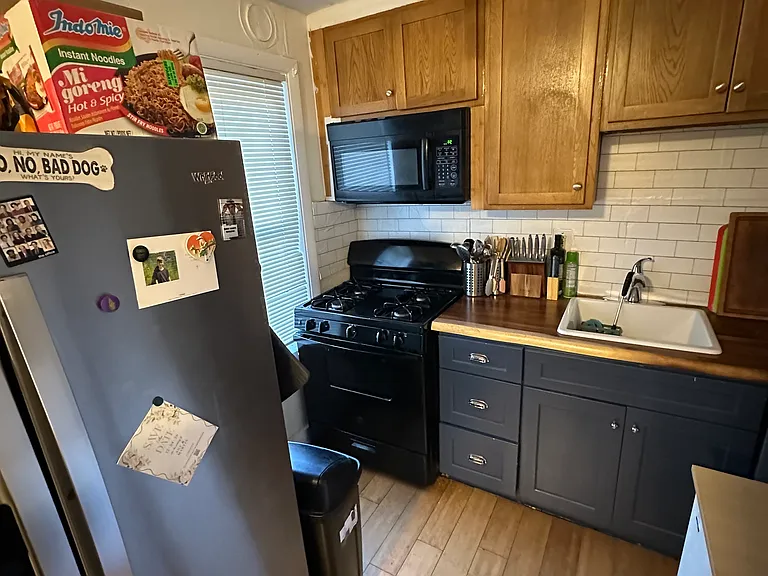 306 Sumner St #1 — Photo 4
