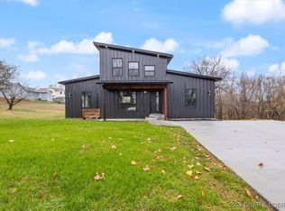 403 E Lafayette St, Versailles, MO 65084