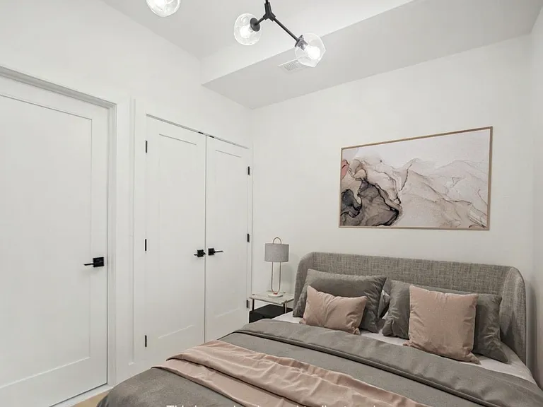 30 Kennedy St NW #2 — Photo 5