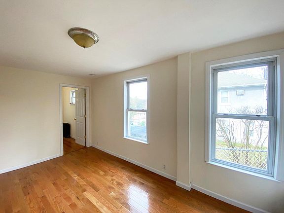 3rd image of 62 Wallace St #1