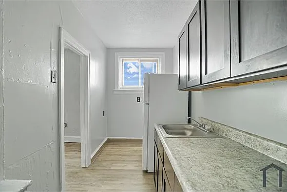 1806 W Champlost St #304 — Photo 12