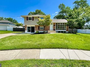 986 Sherbrook Cir, Somerdale, NJ 08083