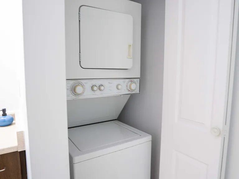 191 King St S #703 — Photo 18
