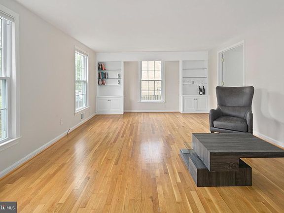 5th image of 7012 Tilden Ln