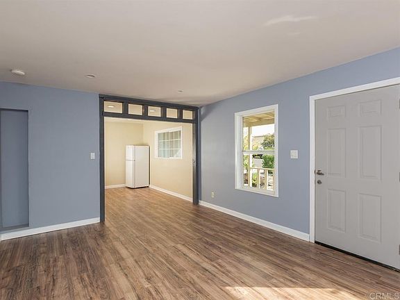 4th image of 1436 Langford St