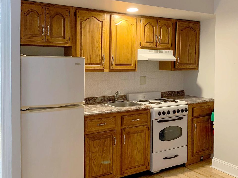 1st image of 216 N 13th St #2