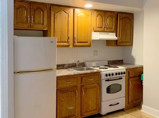 216 N 13th St #2, Philadelphia, PA 19107