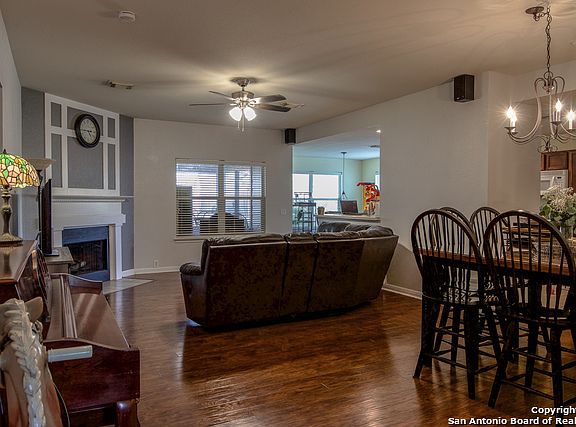 3rd image of 1632 Rolling Brook Ln