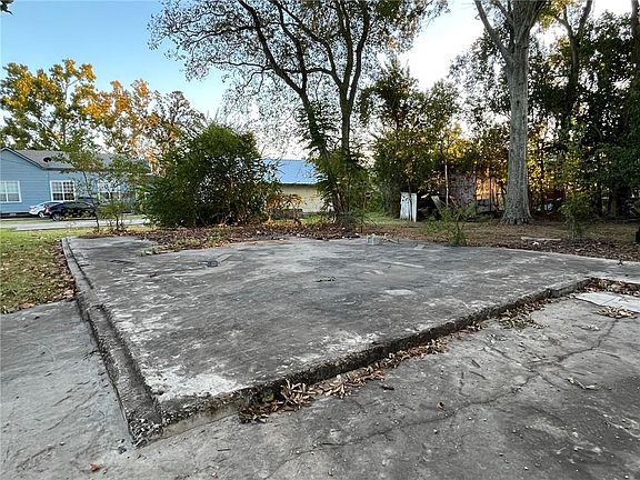 5th image of 2309 Cypress St