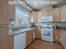 Spacious 3-Bedroom Townhouses in a Gated Community located in Rancho Cordova, CA