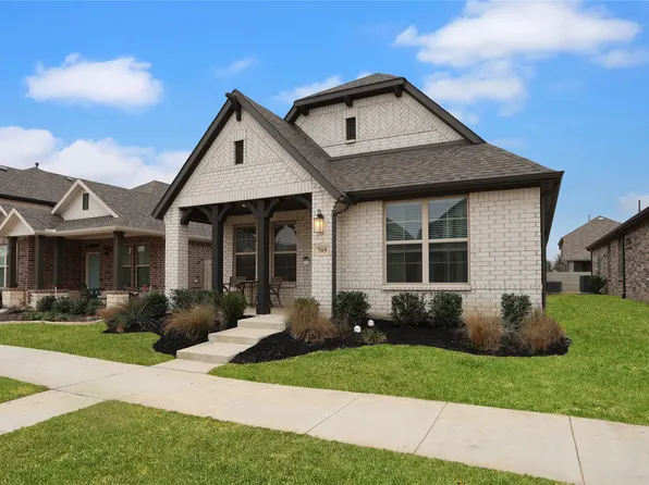 705 Lamp Post Ln, Argyle, TX 76226