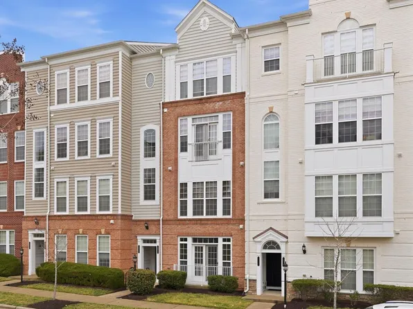 14523 Barkham Dr, Woodbridge, VA 22191