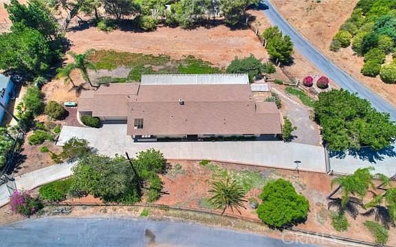 5th image of 1146 Evergreen Ln