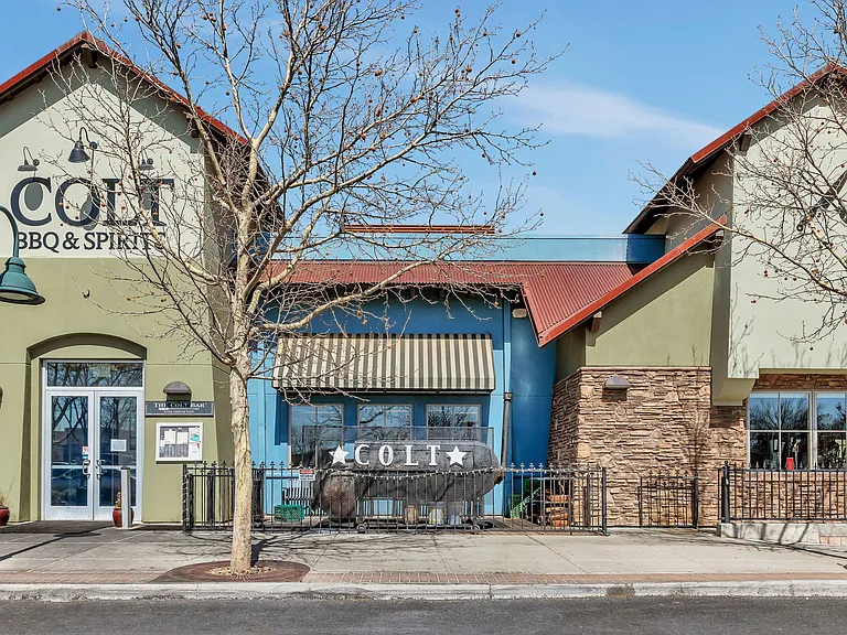 Nearby Shopping & Dining
