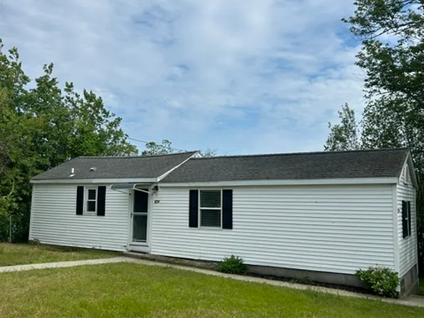 43 Agawam Lake Shore Dr #E, Wareham, MA 02571