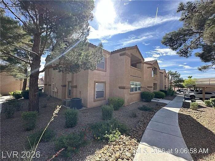 1150 N Buffalo Dr #1090