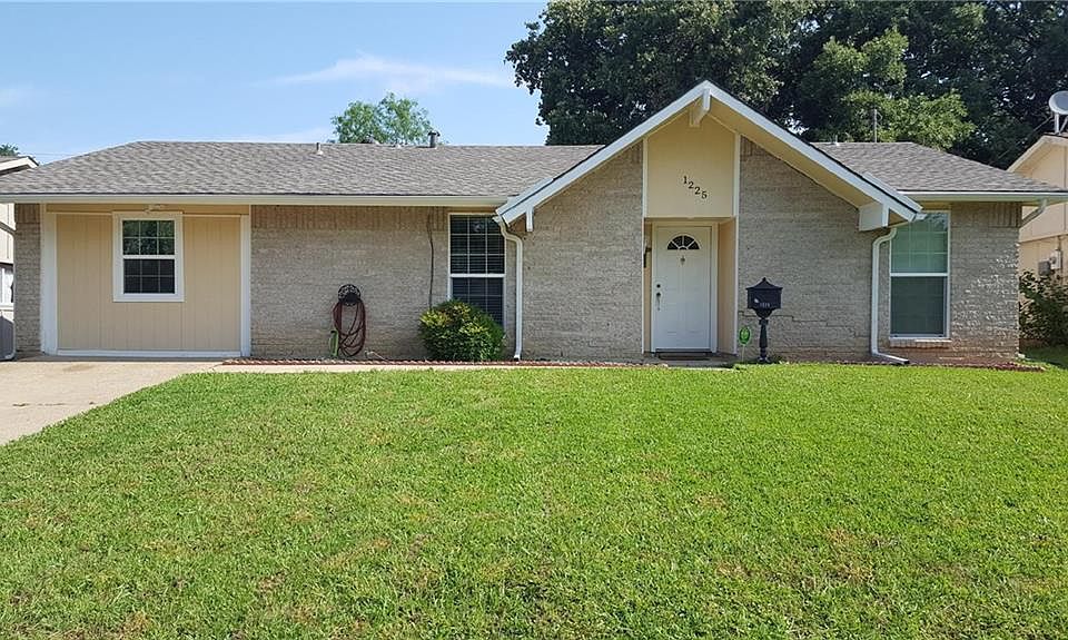 1st image of 1225 Hillwood Dr
