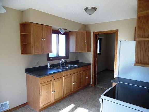 2nd image of 2179 2nd St N