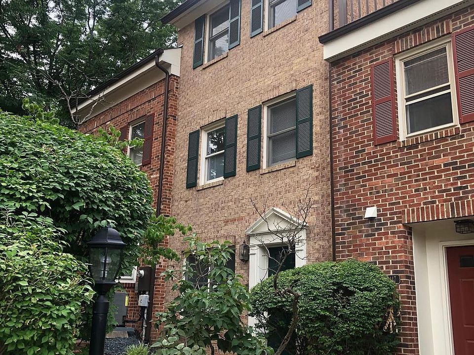 2nd image of 1149 N Taylor St