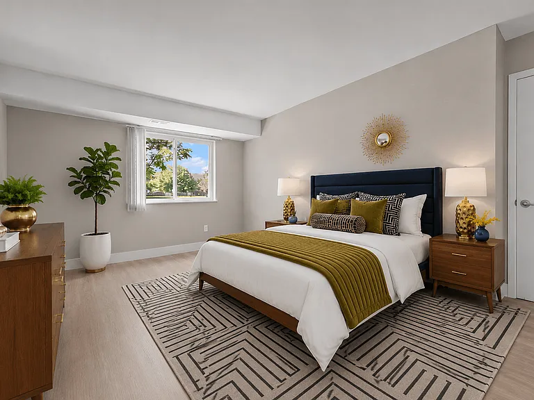 Sunnymede Apartments - Troy, MI — Photo 19