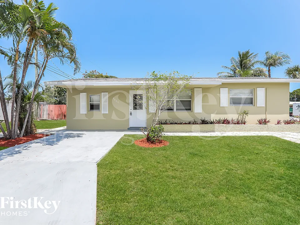 4900 NW 3rd Ave