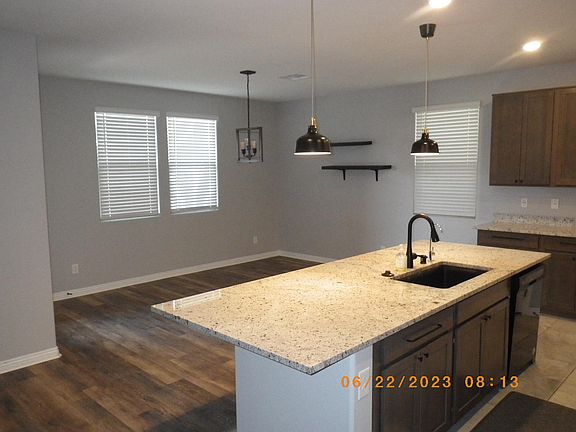 3rd image of 845 Riverlawn Pl