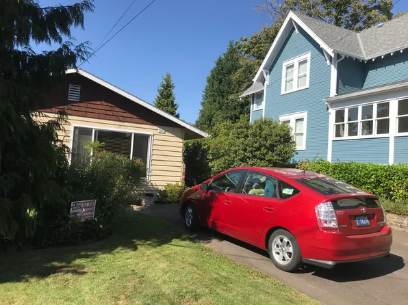 3963 SE Mall St, Portland, OR 97202