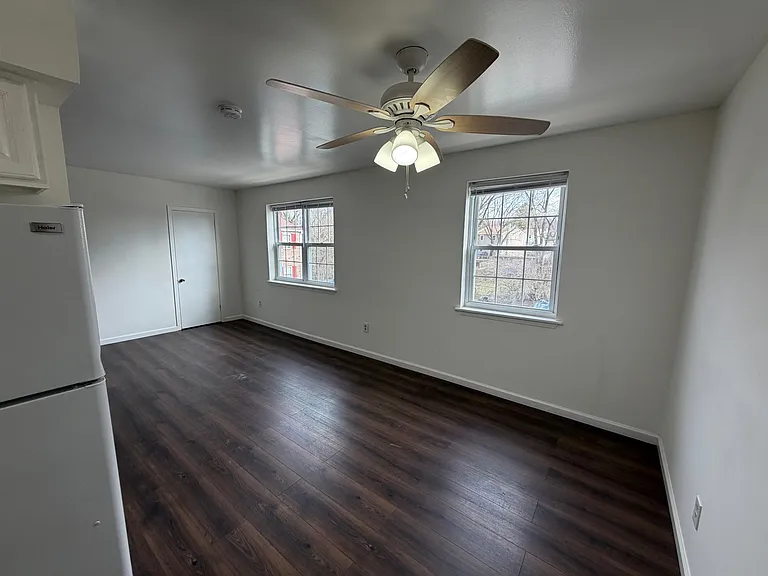 227 Whiteland Ave — Photo 10
