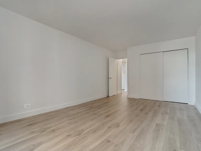 300 Mercer St #21D — Photo 9