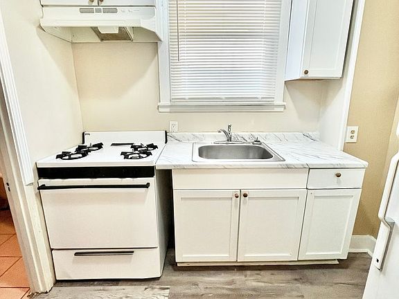 5th image of 1128 S 3rd St APT 4