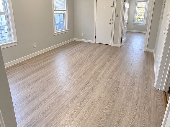 5th image of 181 N Main St