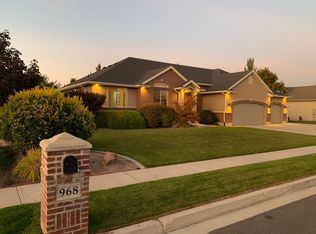 968 W Rambouillet Dr, South Jordan, UT 84095