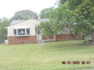 907 N Graham Hopedale Rd, Burlington, NC 27217