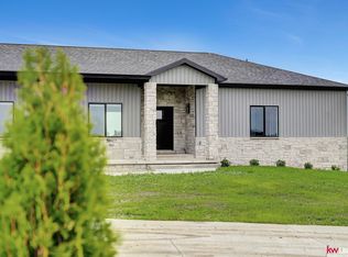 5830 Rock Creek Rd, Ceresco, NE 68017