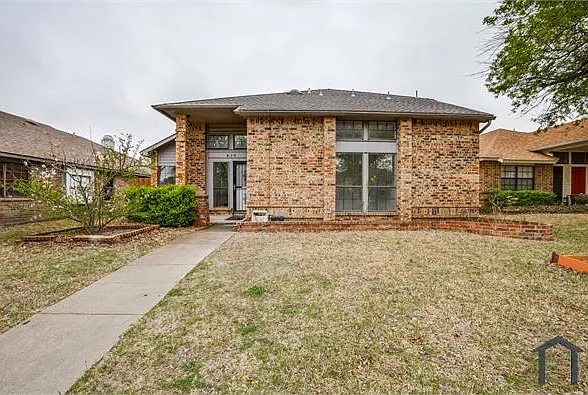 4 bed, 1751 sqft, $2,600 — Photo 2