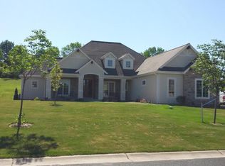 W218N5362 Taylors Woods Dr, Village Of Menomonee Falls, WI 53051