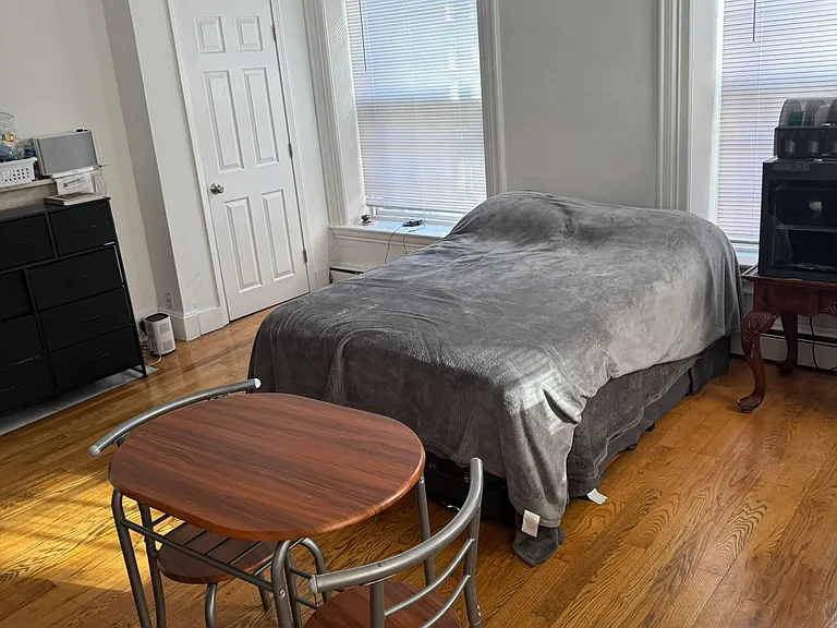24 Joy St #4 — Photo 1