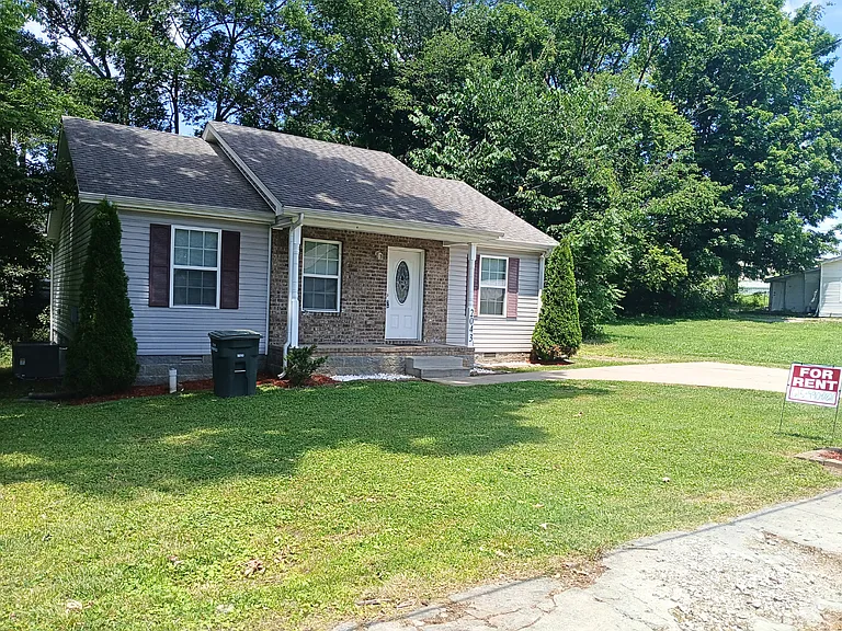 2043 Leota St — Photo 3