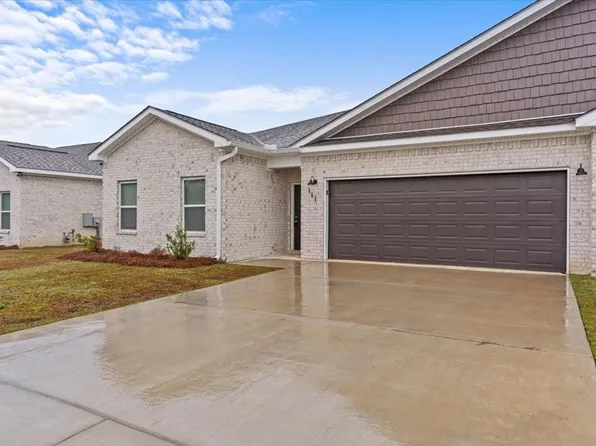 111 Jennie Dr, Dothan, AL 36301
